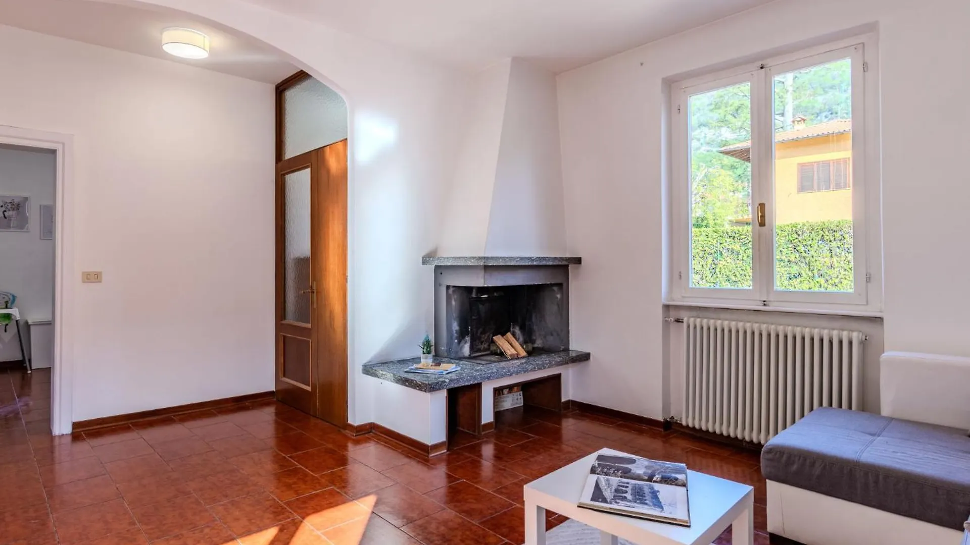 Apartment Leo By Interhome Lenno 0*,