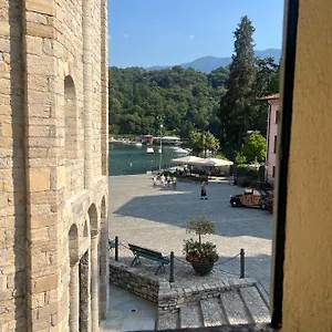 In Central Square With Lake View Appartement